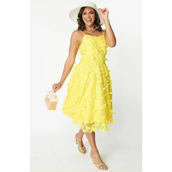 Magnolia Place Yellow Butterfly Ray Swing Dress - size Medium - Picture 1 of 12